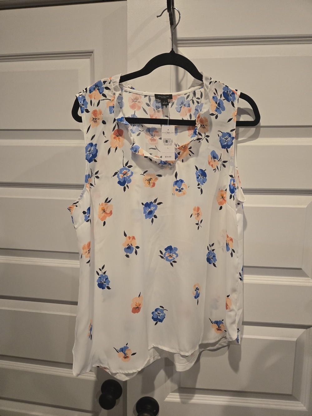 Ann Taylor White Floral Sleeveless V-Neck Camisole